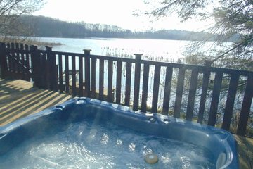 Private spa tub