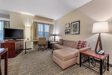 Room 28 of 47