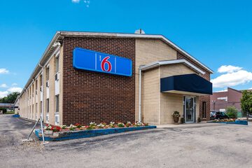 Motel 6 Madison WI - East
