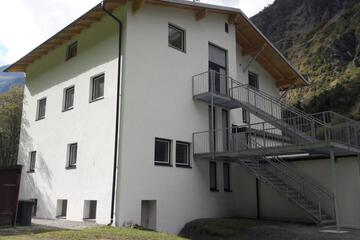 Photo 33