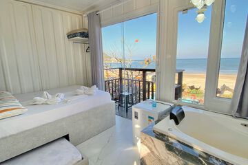 Beach/ocean view