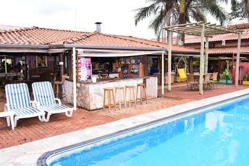 Poolside bar