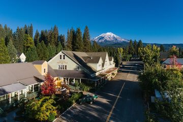 McCloud River Mercantile Inn