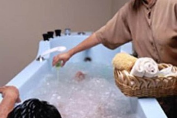 Indoor spa tub