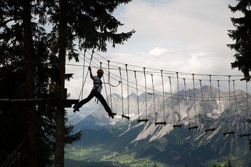 Ropes course (team building)