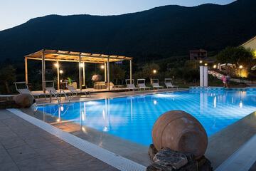 Infinity pool
