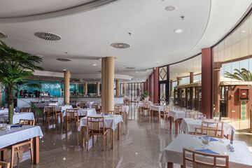 Food court