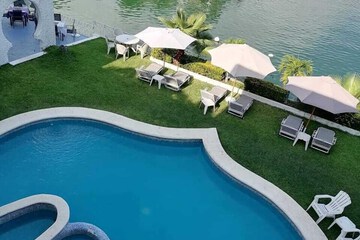 Natural pool