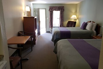 Room 7 of 12