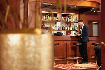 Lobby lounge