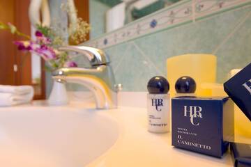Bathroom amenities