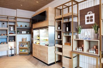 Snack bar
