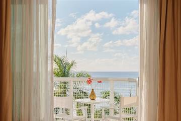 Beach/ocean view