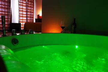 Jetted tub