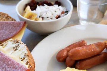 Breakfast meal