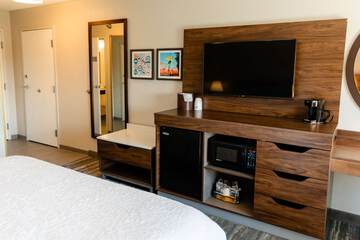 Room 12 of 37
