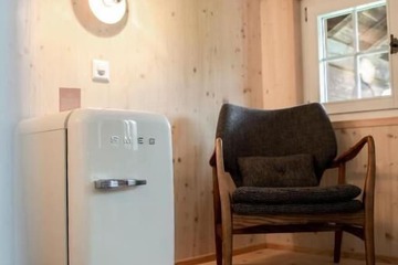 Mini-refrigerator