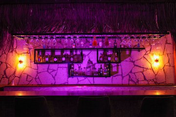 Poolside bar