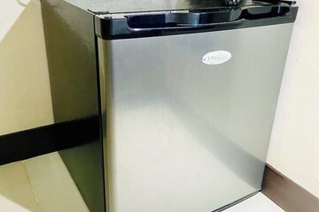 Mini-refrigerator