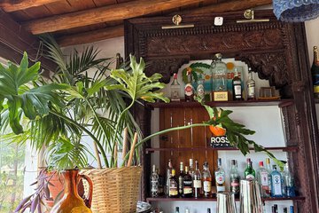 Poolside bar