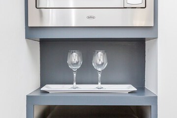 Mini-refrigerator