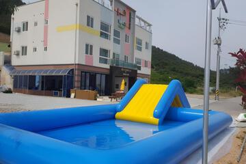 Photo 9