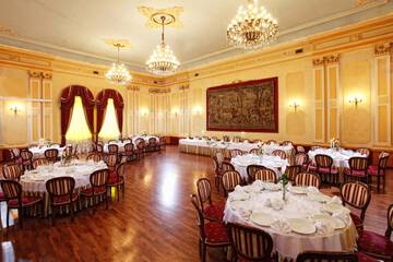 Banquet hall
