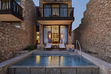 Private pool