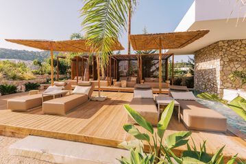 Sundeck