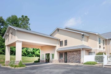 Ramada by Wyndham Tell City