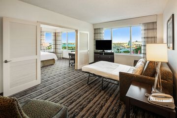 Room 34 of 65
