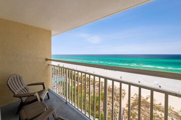 Terrace/Patio 33 of 34