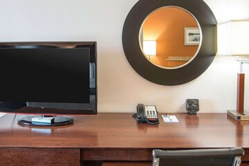 Room 16 of 37