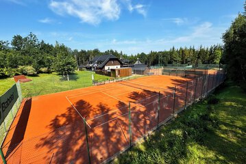 Tennis court