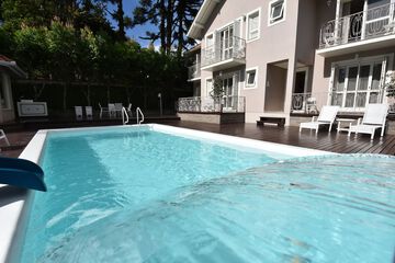 Pool waterfall