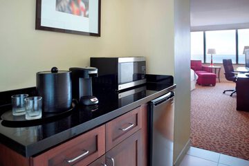 Lounge 42 of 47