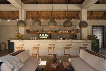 Poolside bar