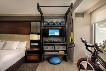 Room 19 of 176