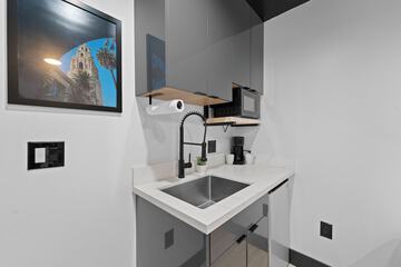 Private kitchenette