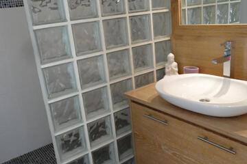 Photo 48