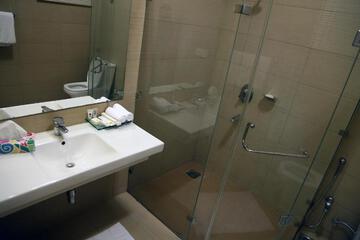 Photo 18