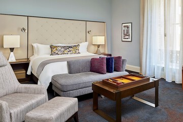 Room 53 of 136