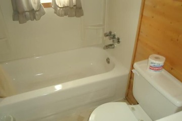 Deep soaking bathtub