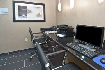 Business Center 32 of 32
