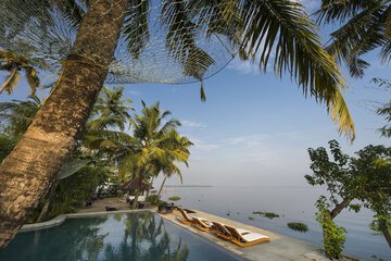 Infinity pool