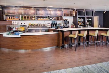Courtyard by Marriott Roanoke Airport