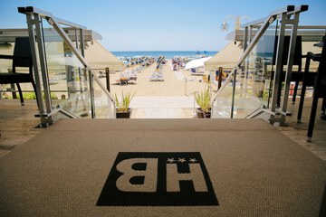 Beach bar