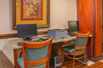 Business Center 27 of 27