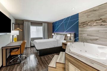 Room 10 of 35