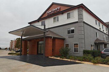 Hawthorn Extended Stay by Wyndham DFW Airport North